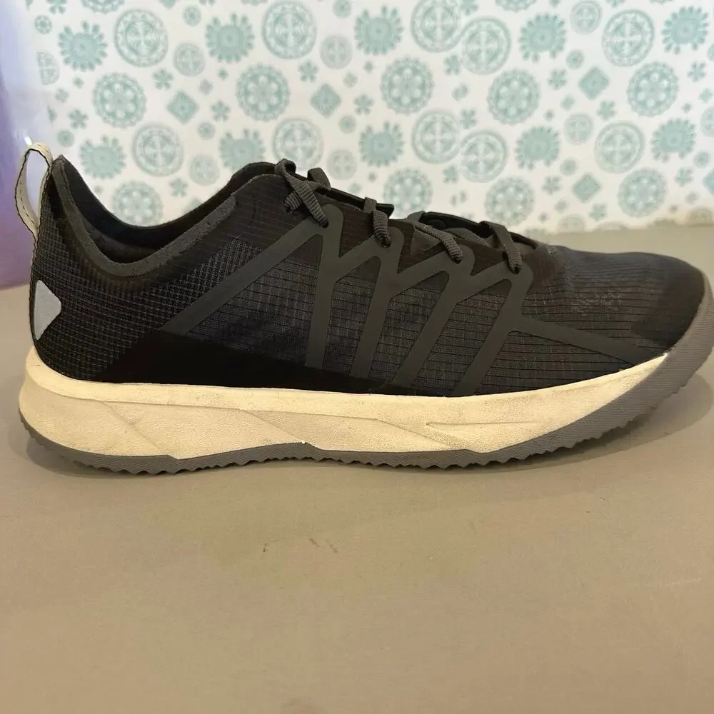 The North Face Flypack Womens Size 10 Running Shoes‎ Sneakers Black Gray Lace Up